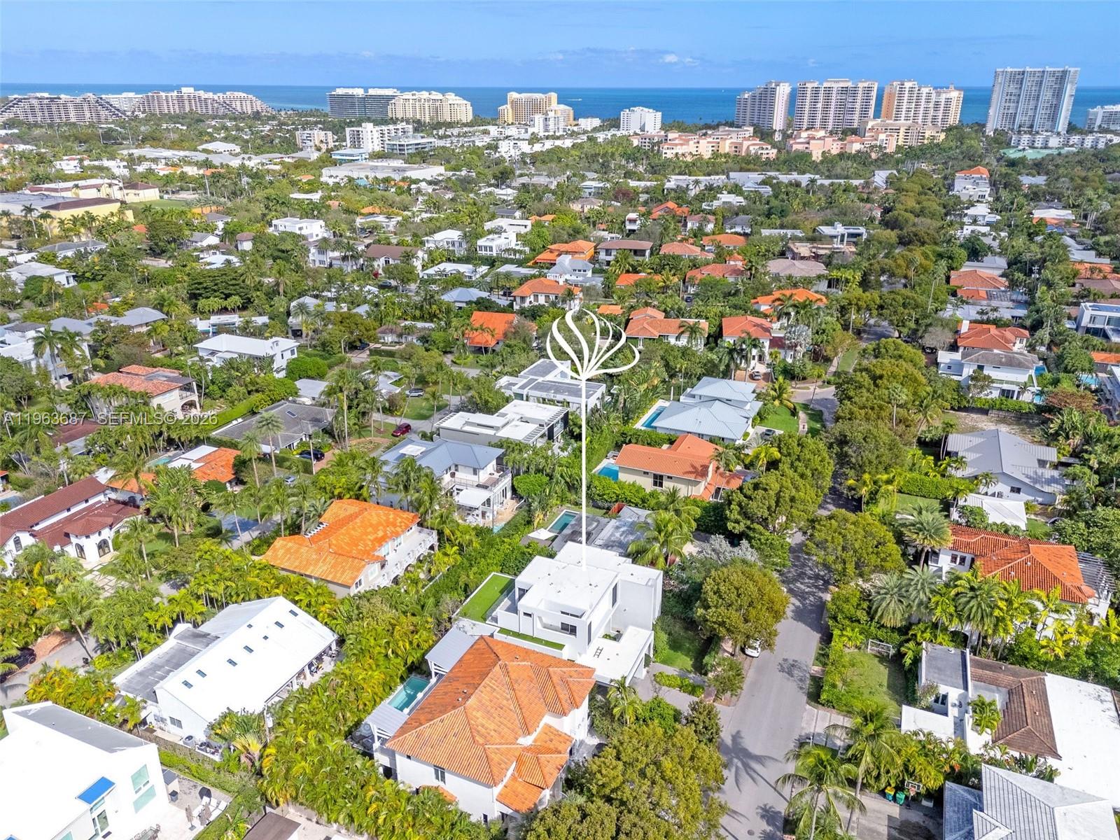 285 W Mashta Dr Key Biscayne, FL 33149