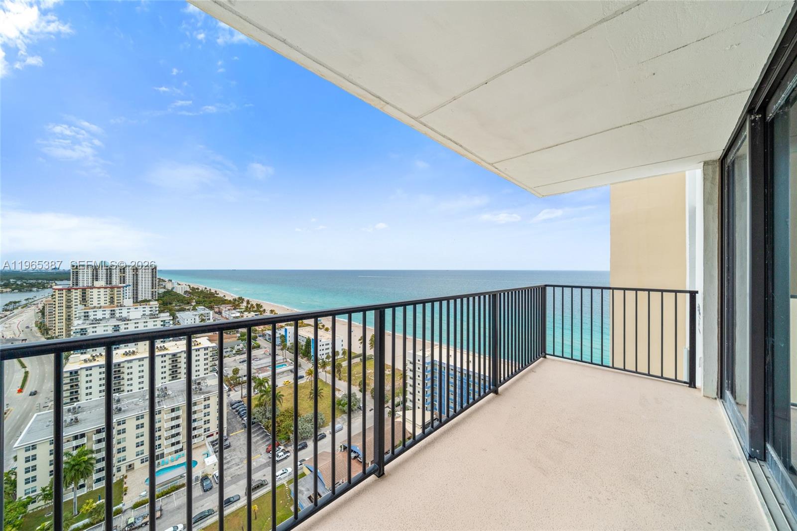 2101 S Ocean Dr #2304 Hollywood, FL 33019
