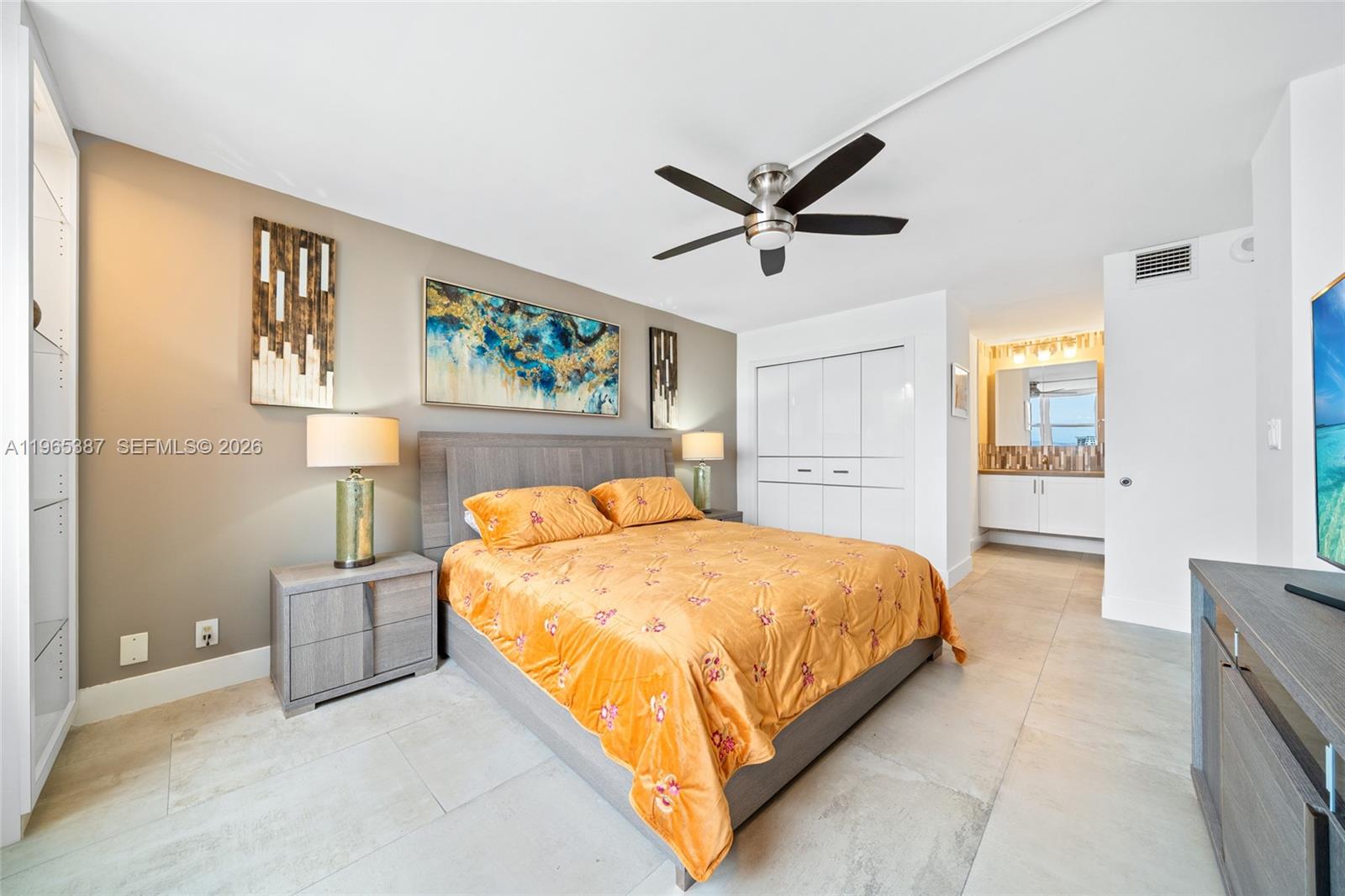 2101 S Ocean Dr #2304 Hollywood, FL 33019