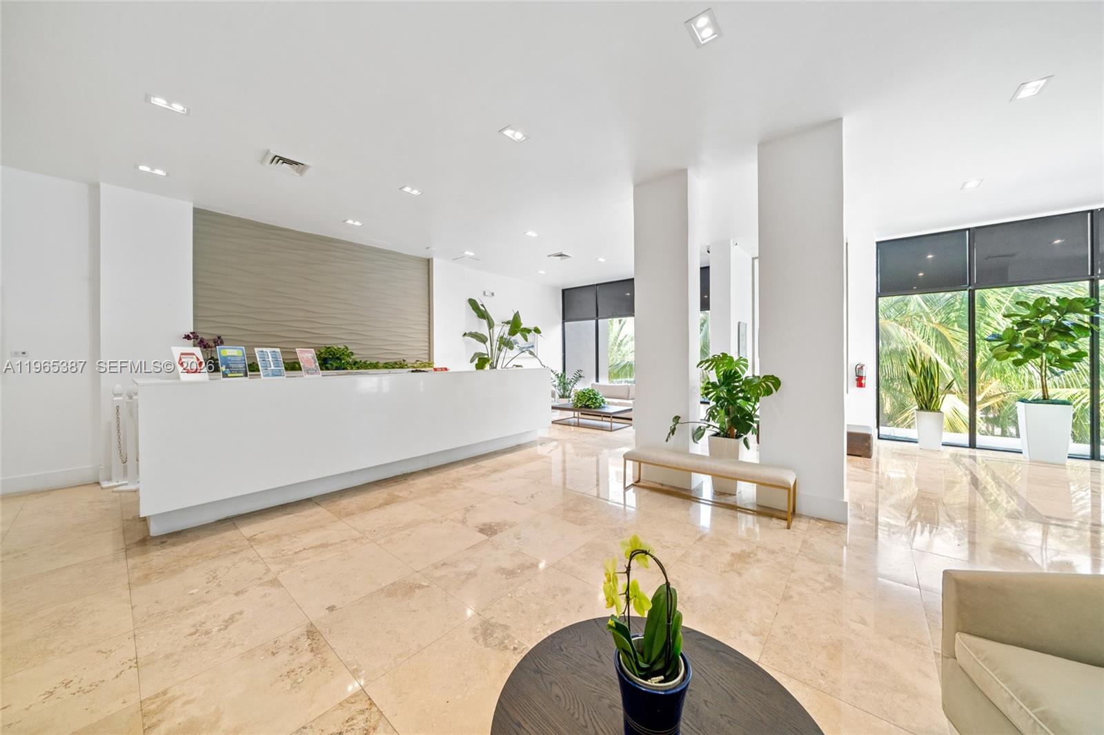 2101 S Ocean Dr #2304 Hollywood, FL 33019