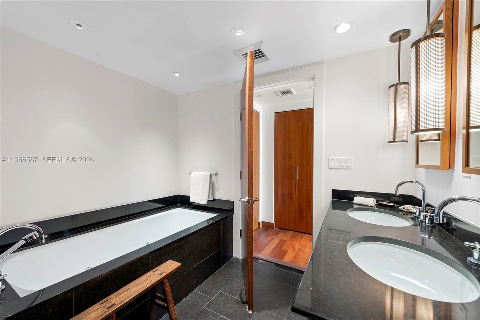 101 20th St #3105 Miami Beach, FL 33139