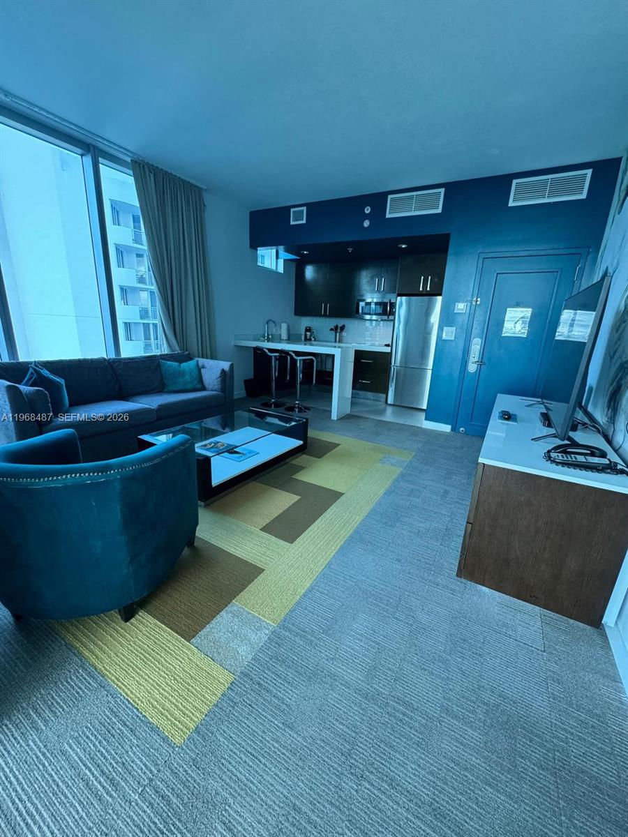 image Sole on the Ocean13