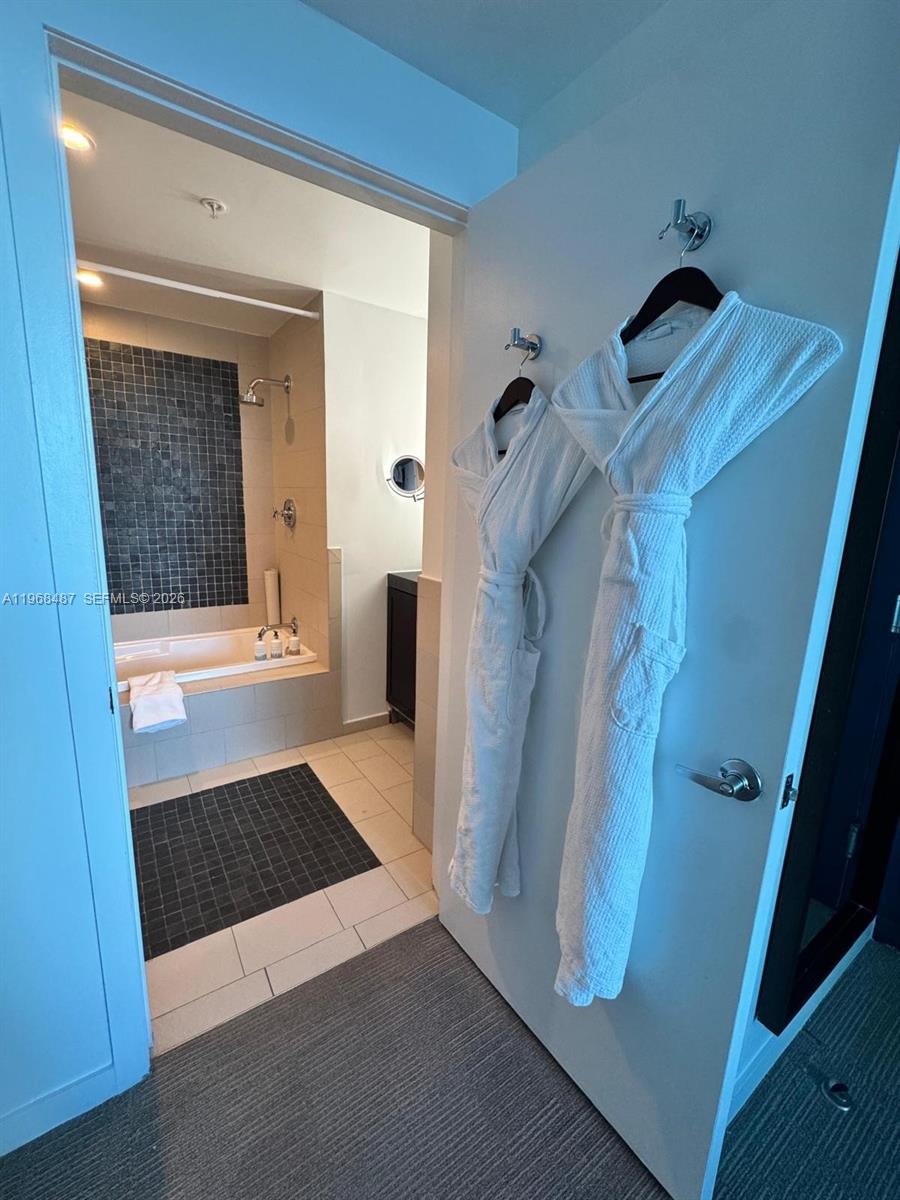 image Sole on the Ocean16