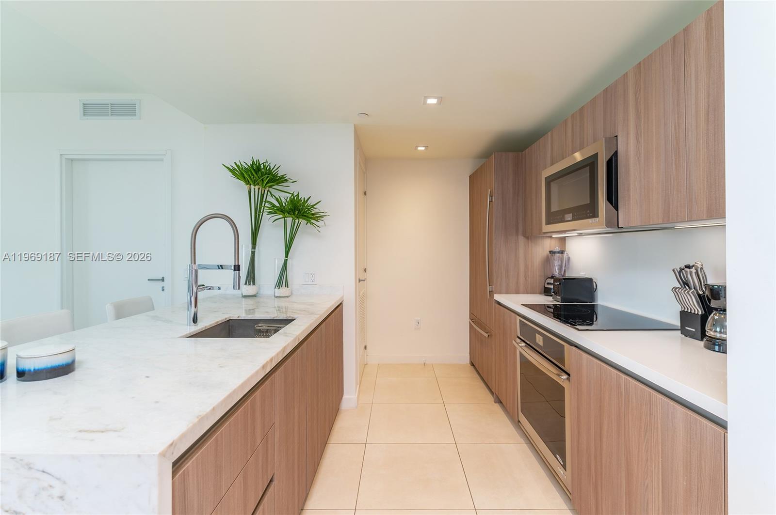 401 N Birch Rd #502 Fort Lauderdale, FL 33304