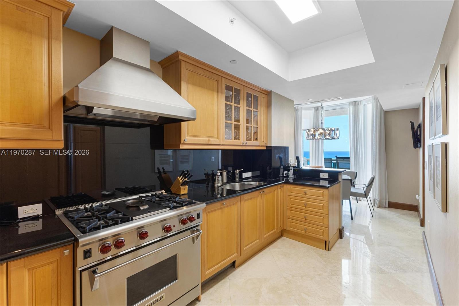 image Acqualina Residences12