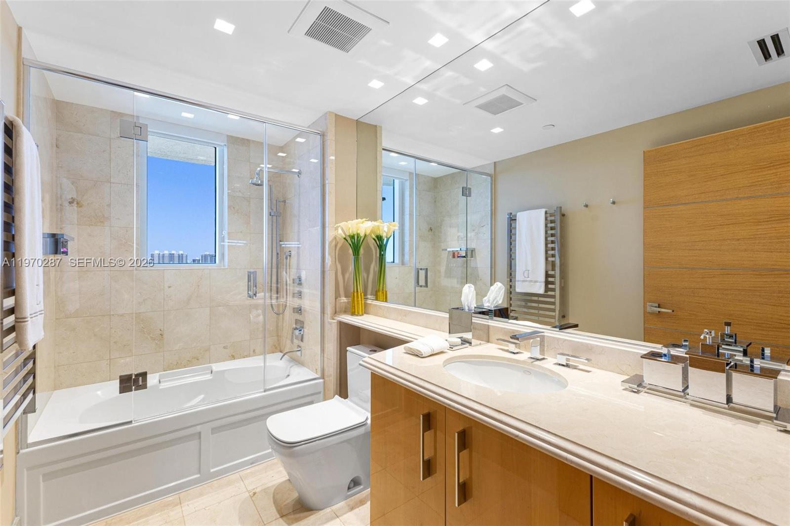 image Acqualina Residences17