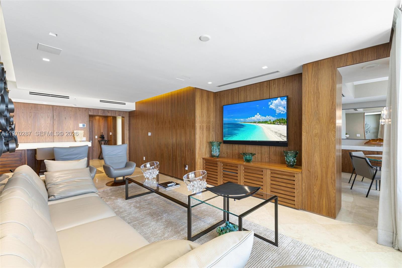 image Acqualina Residences3