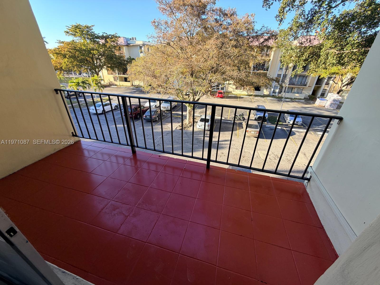 11925 NE 2nd Ave #B310