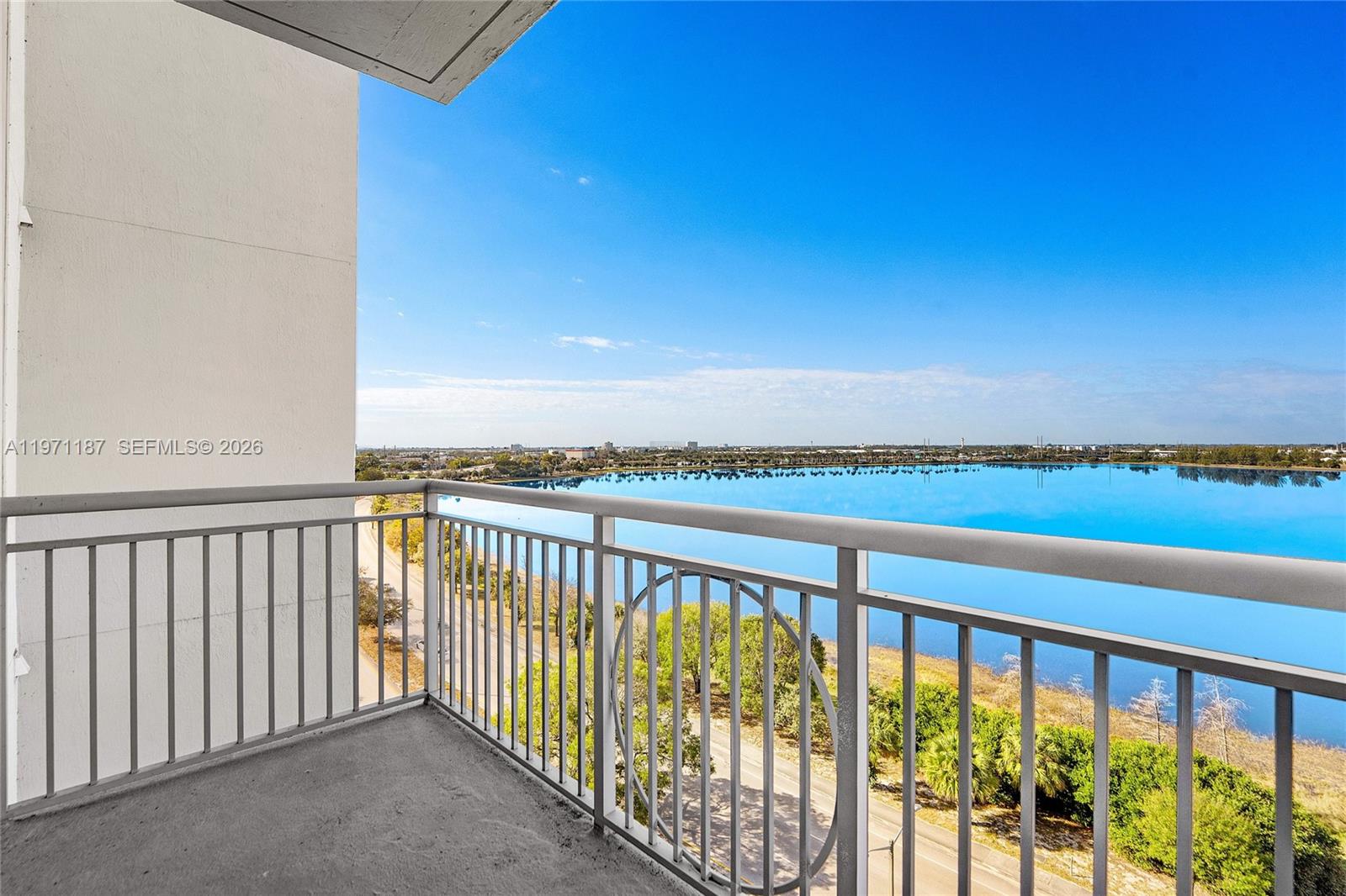 300 S Australian Ave #812 West Palm Beach, FL 33401