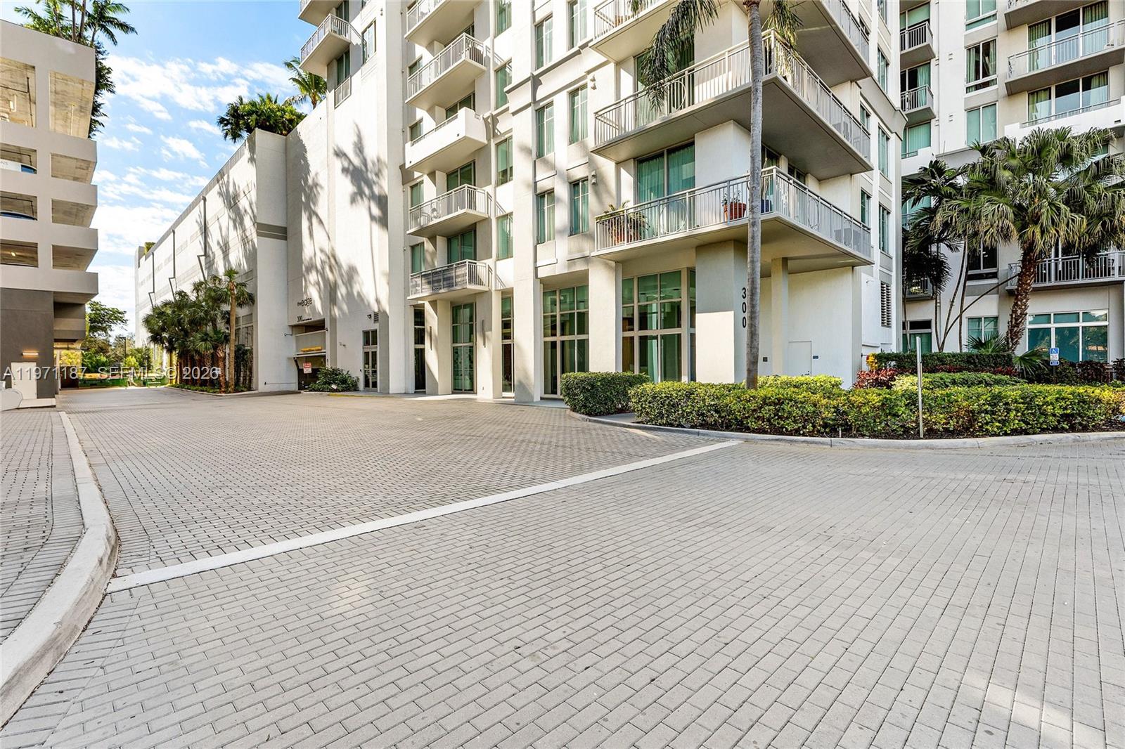 300 S Australian Ave #812 West Palm Beach, FL 33401