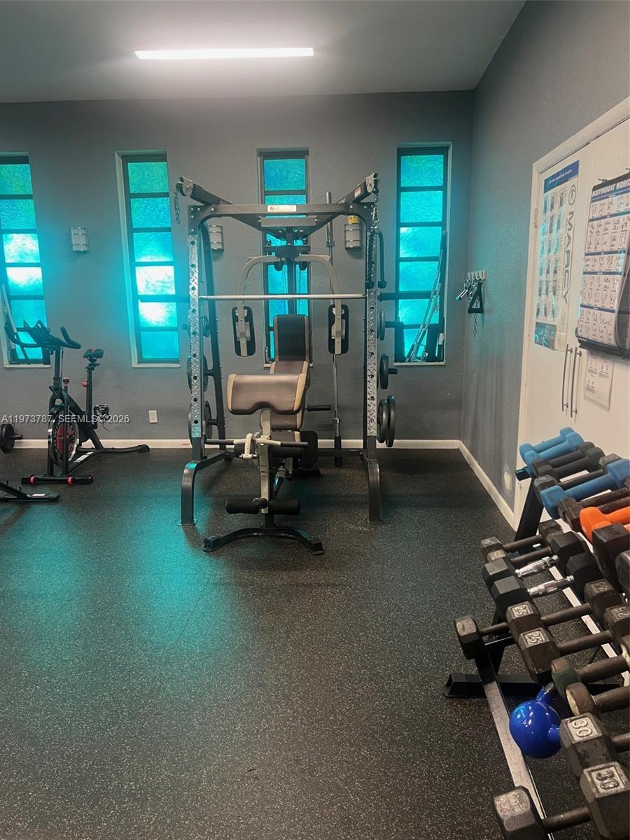 5171 W Oakland Park Blvd #203 Lauderdale Lakes, FL 33313