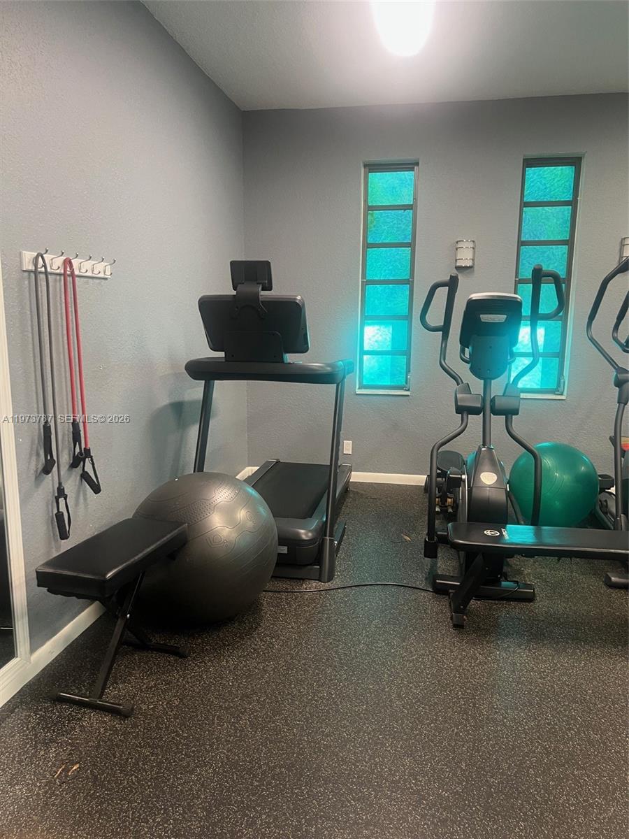 5171 W Oakland Park Blvd #203 Lauderdale Lakes, FL 33313