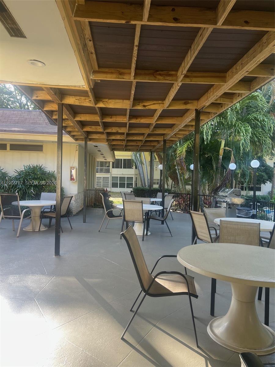 5171 W Oakland Park Blvd #203 Lauderdale Lakes, FL 33313