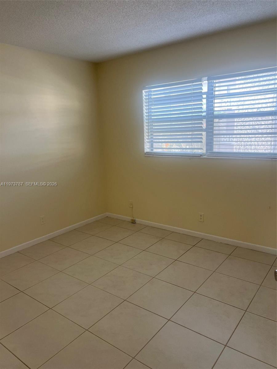 5171 W Oakland Park Blvd #203 Lauderdale Lakes, FL 33313