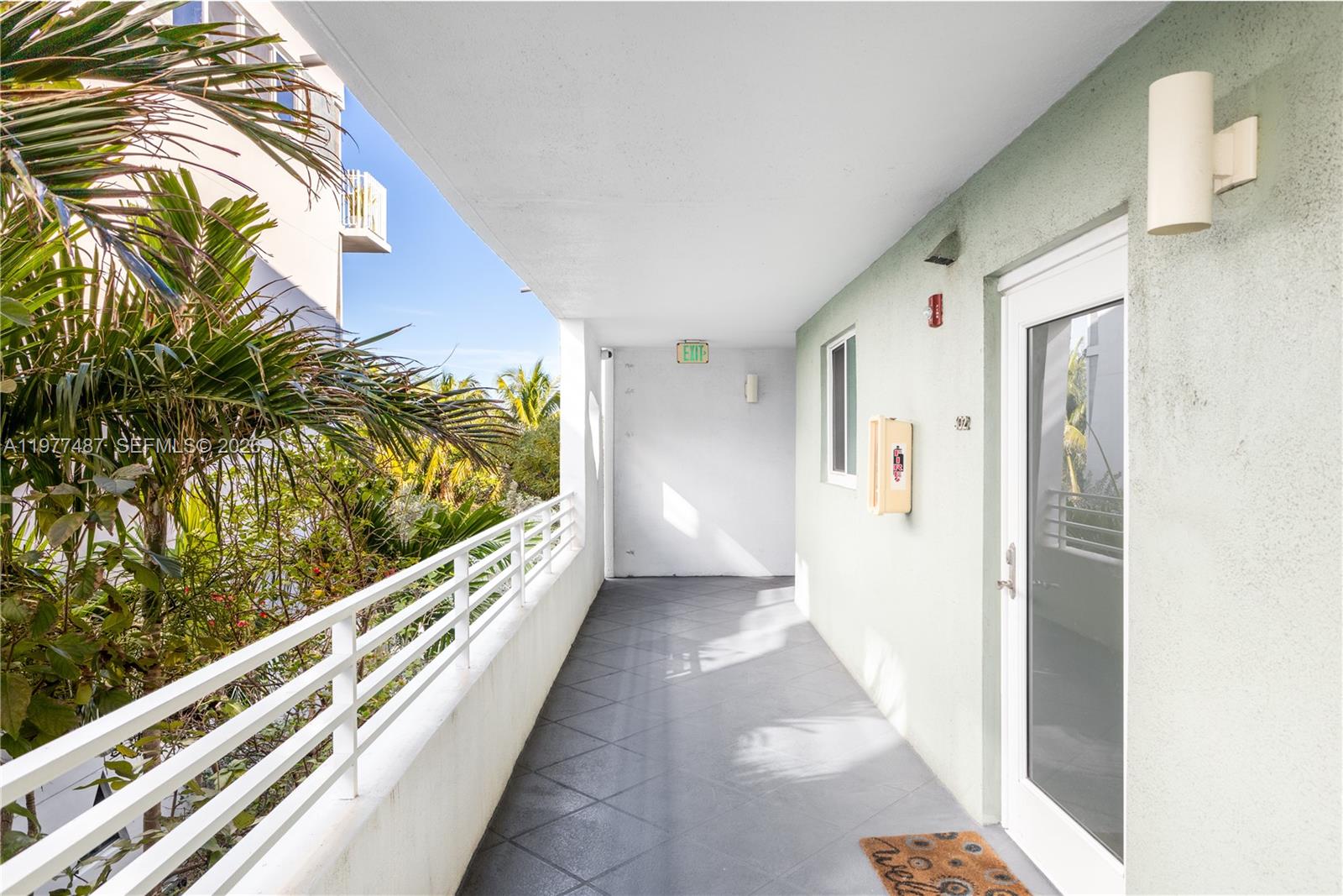 7800 Collins Ave #302 Miami Beach, FL 33141