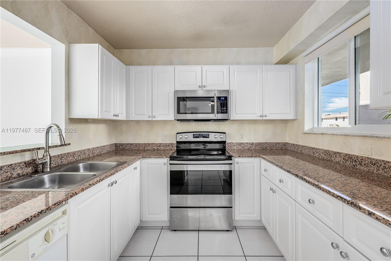 7800 Collins Ave #302 Miami Beach, FL 33141