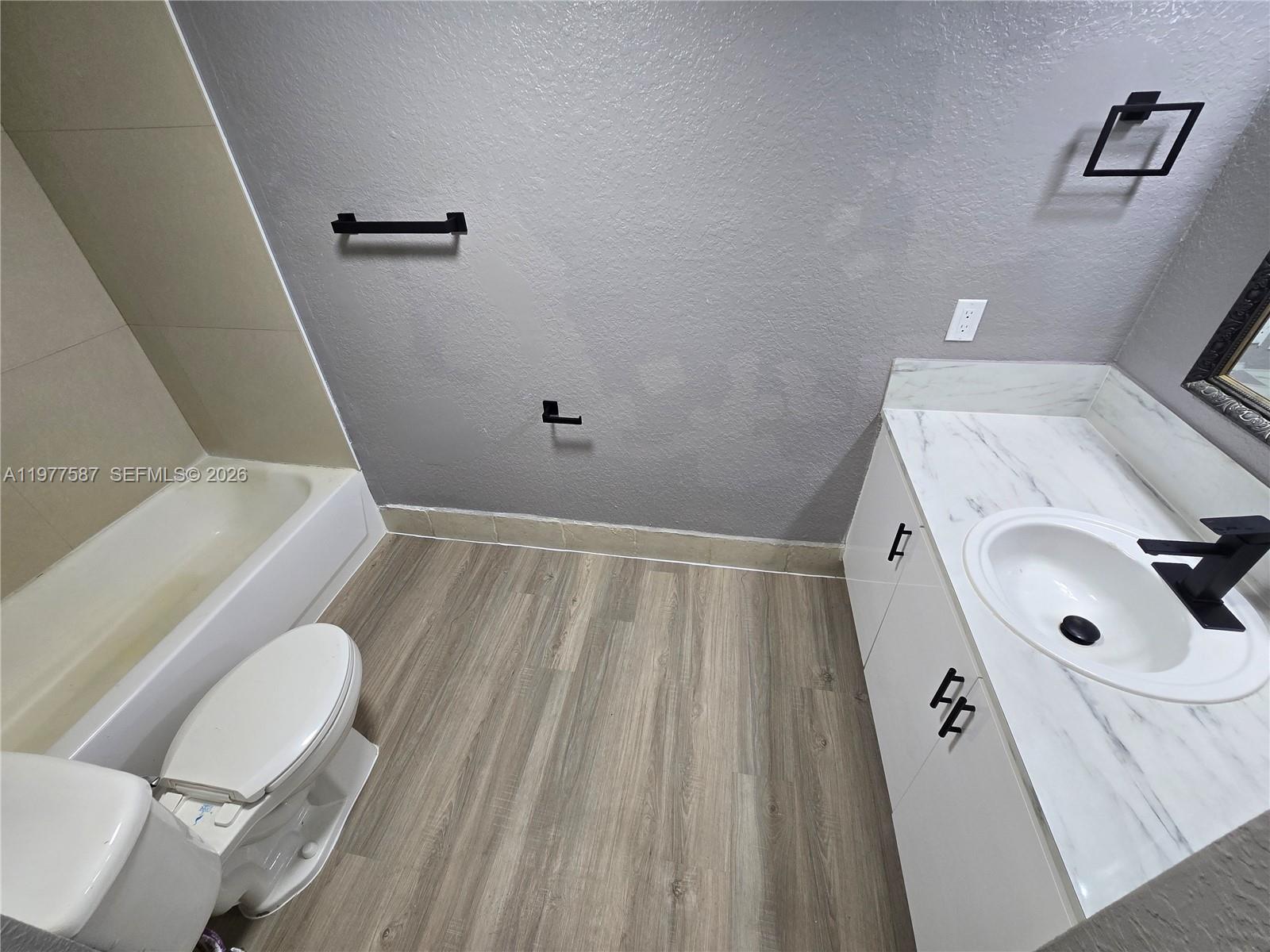 12555 NW 11th Way #103 Miami, FL 33182