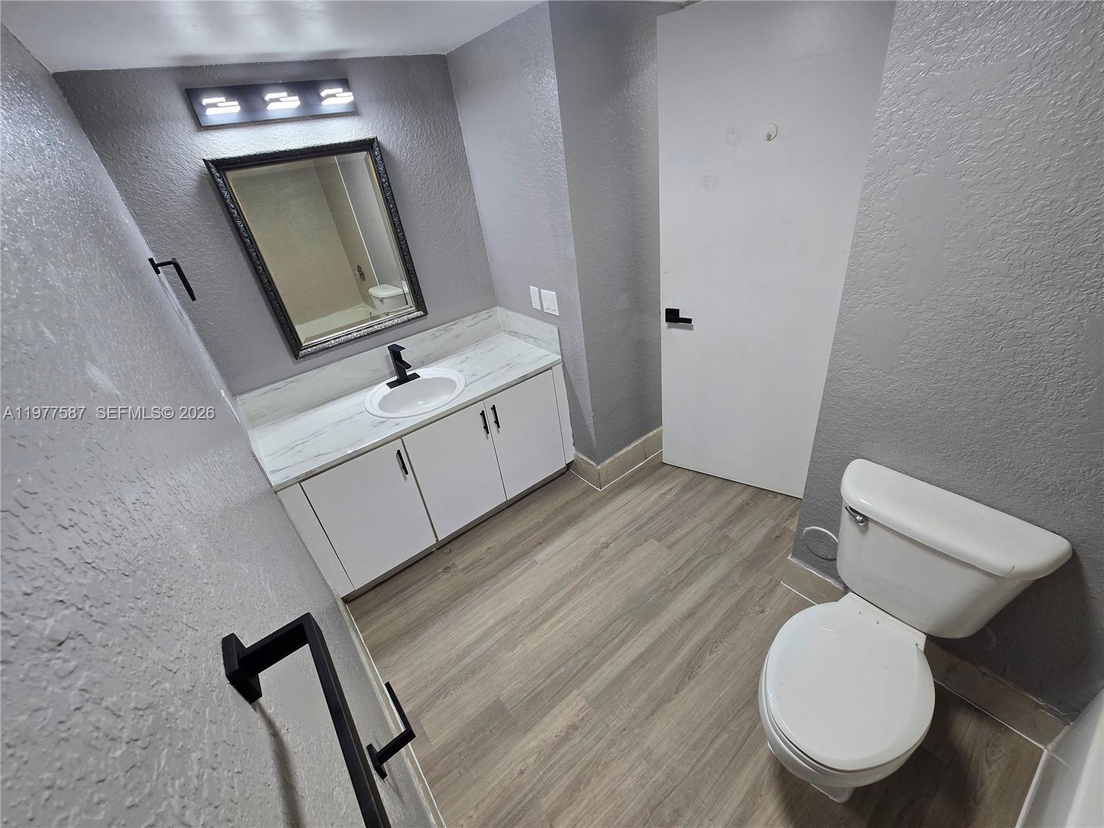 12555 NW 11th Way #103 Miami, FL 33182