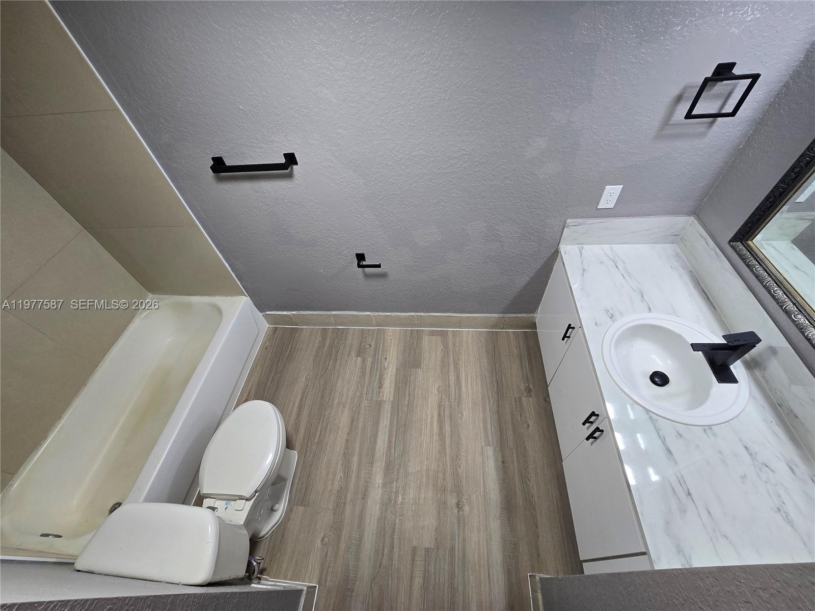 12555 NW 11th Way #103 Miami, FL 33182