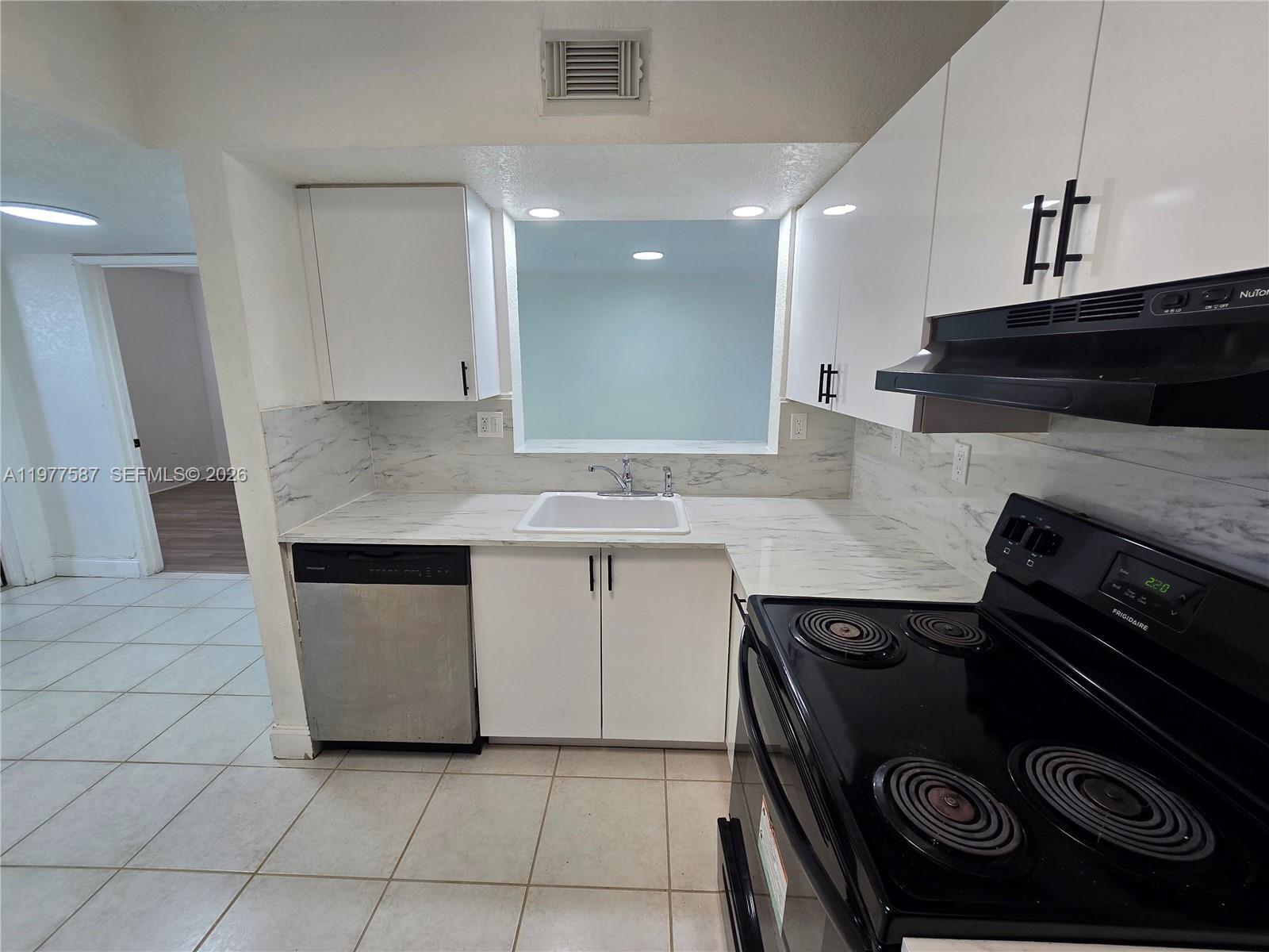 12555 NW 11th Way #103 Miami, FL 33182