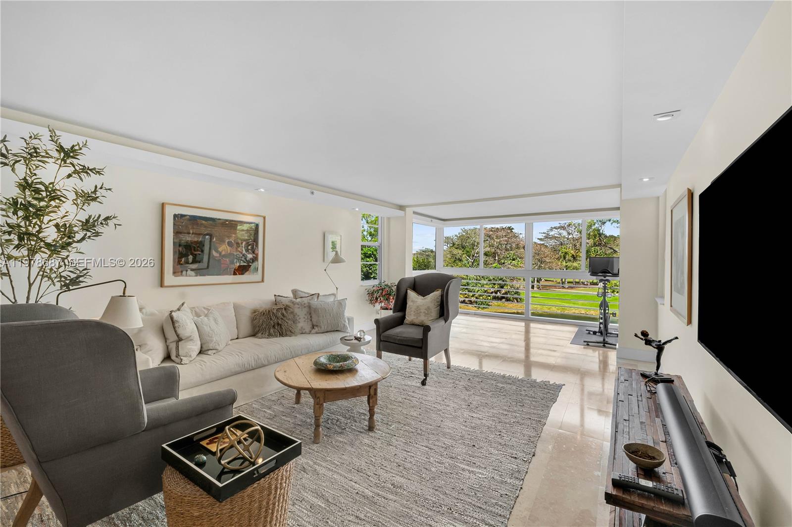 4015 W Palm Aire Dr #307