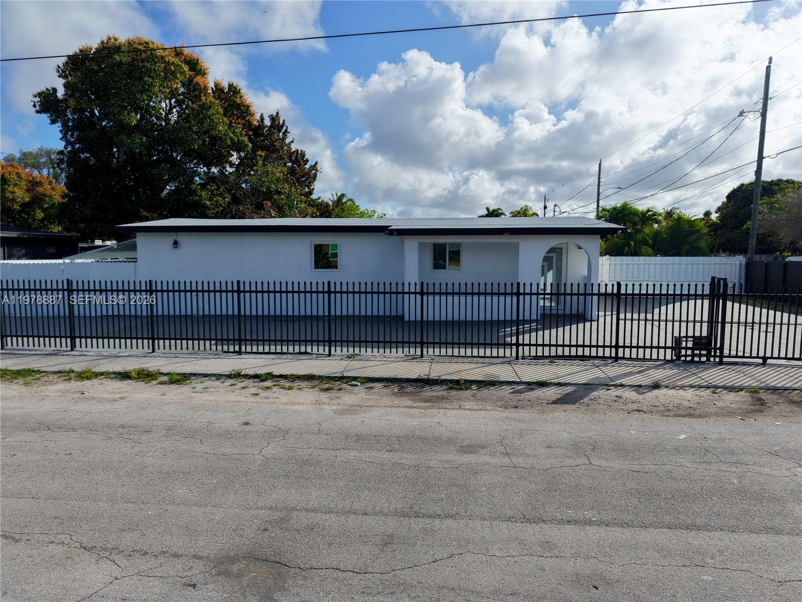 10090 W Fern St Miami, FL 33157