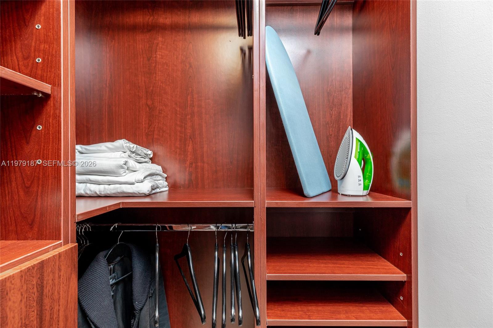 41 SE 5th St #706 Miami, FL 33131