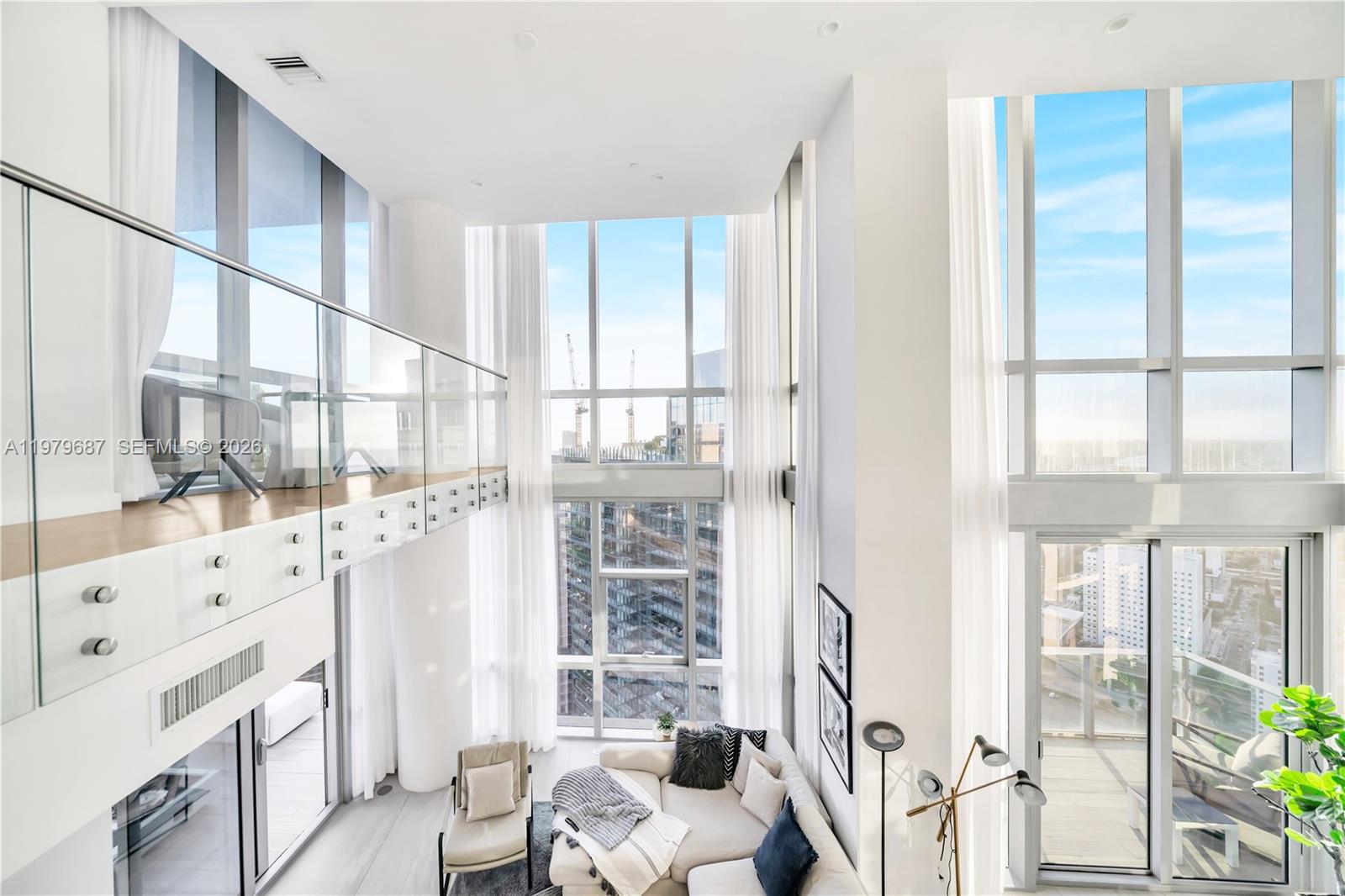 851 NE 1st Ave #Penthouse 4612 Miami, FL 33132