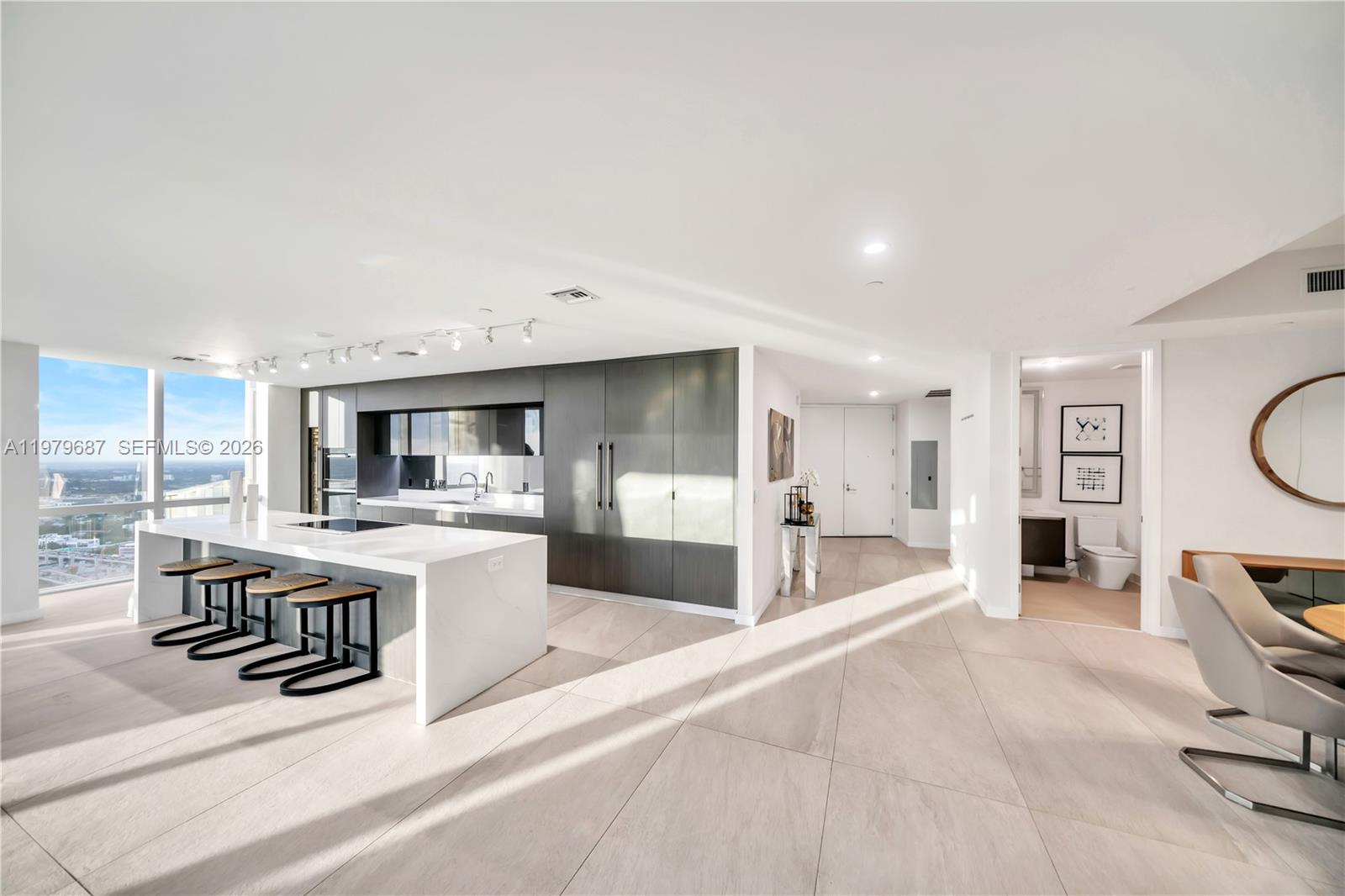 851 NE 1st Ave #Penthouse 4612 Miami, FL 33132