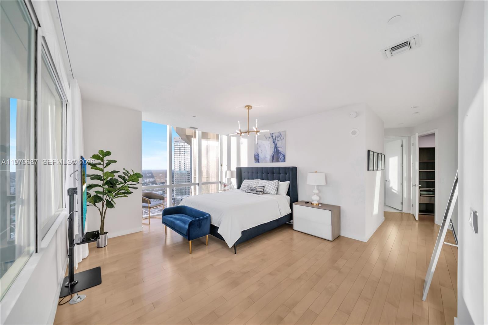 851 NE 1st Ave #Penthouse 4612 Miami, FL 33132