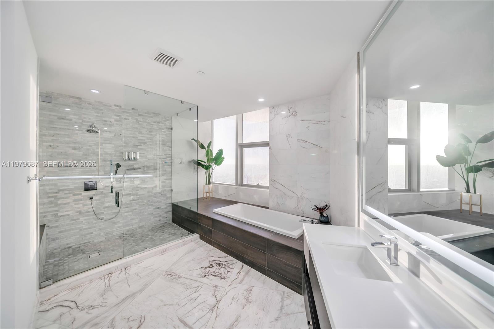 851 NE 1st Ave #Penthouse 4612 Miami, FL 33132