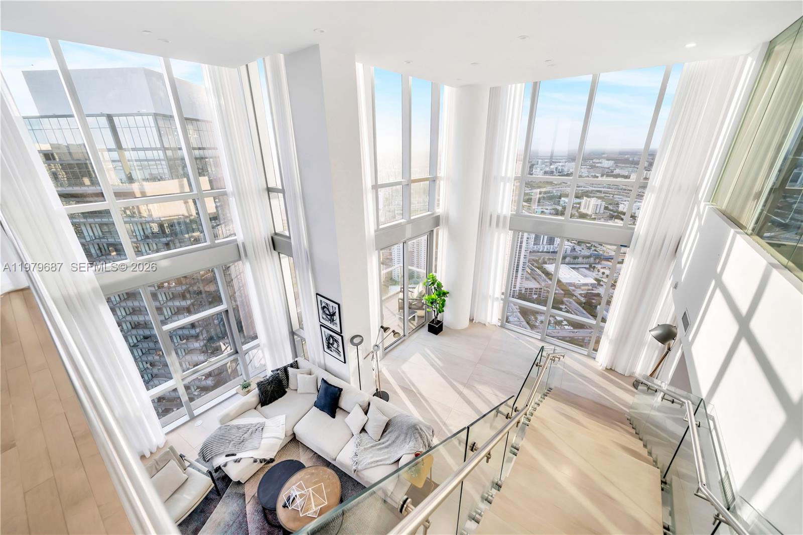 851 NE 1st Ave #Penthouse 4612 Miami, FL 33132