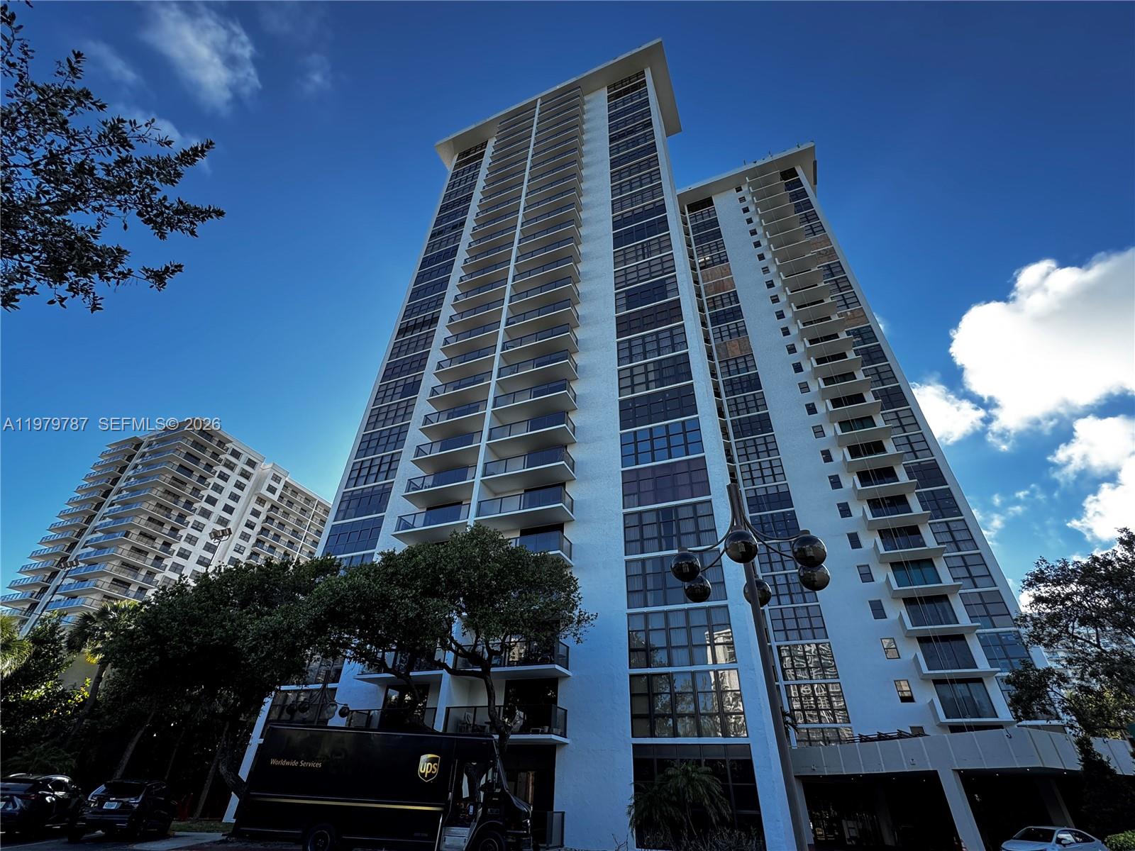 18151 NE 31st Ct #103 Aventura, FL 33160