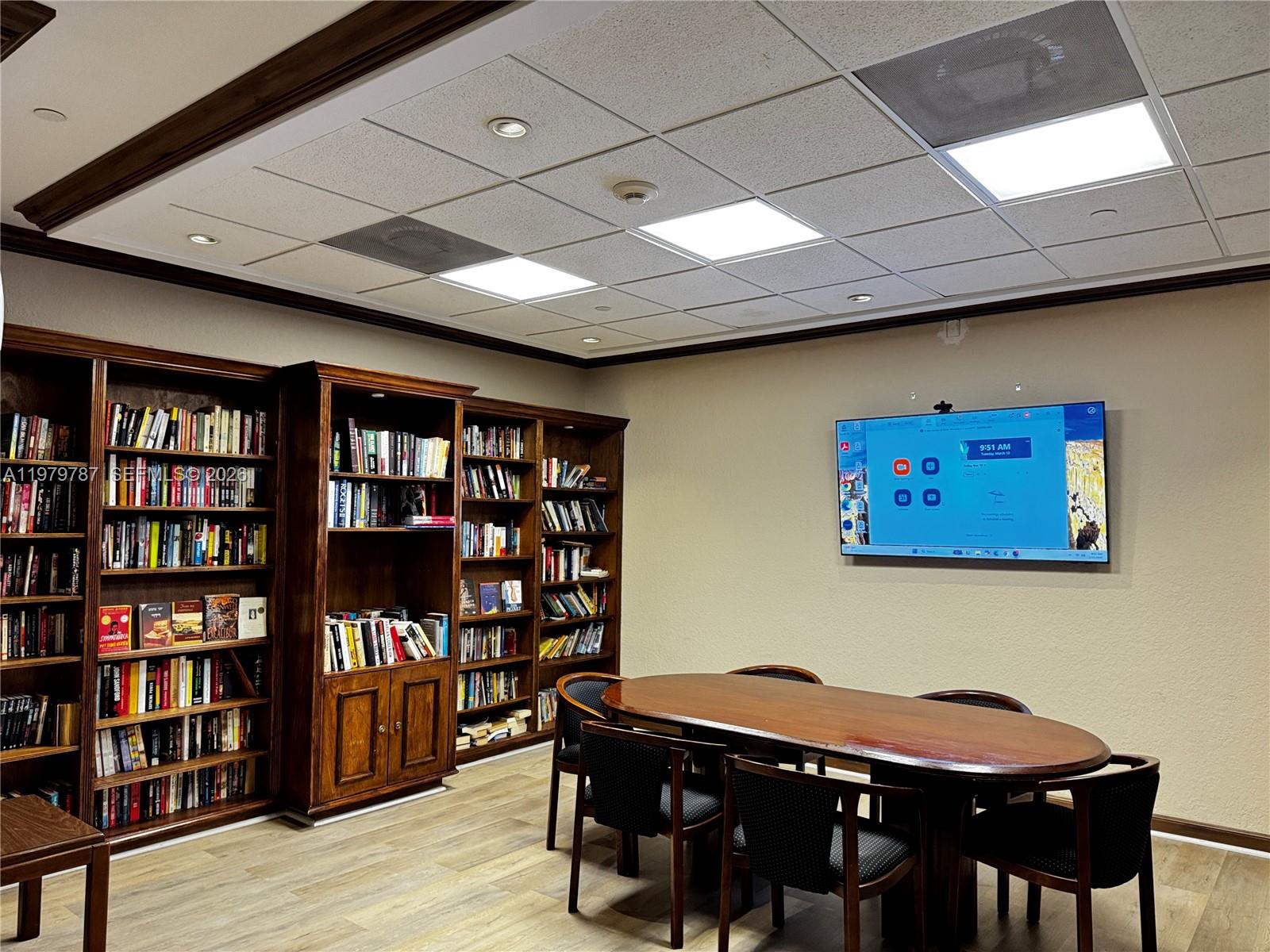 18151 NE 31st Ct #103 Aventura, FL 33160