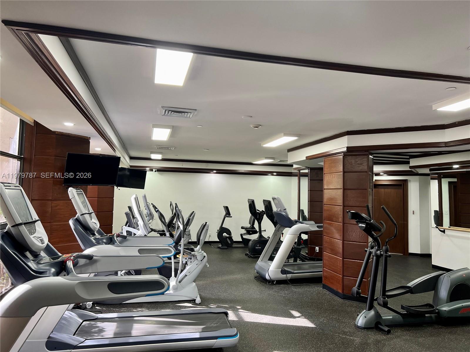 18151 NE 31st Ct #103 Aventura, FL 33160