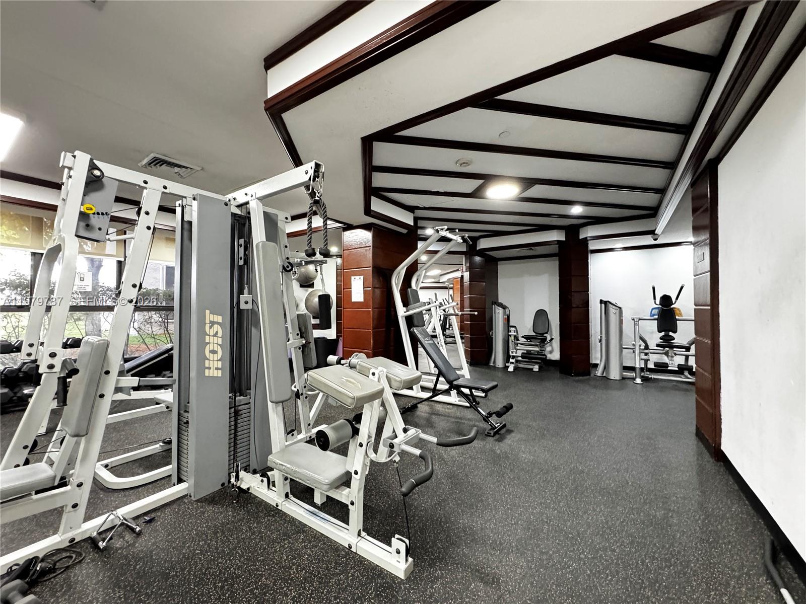 18151 NE 31st Ct #103 Aventura, FL 33160