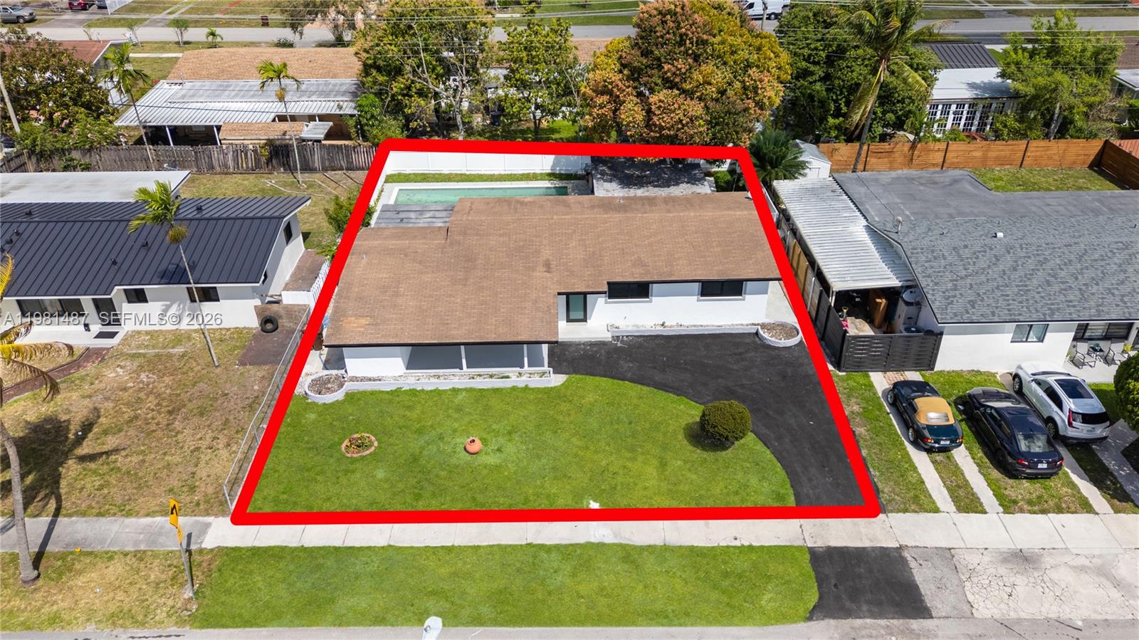 921 W 50th Pl Hialeah, FL 33012