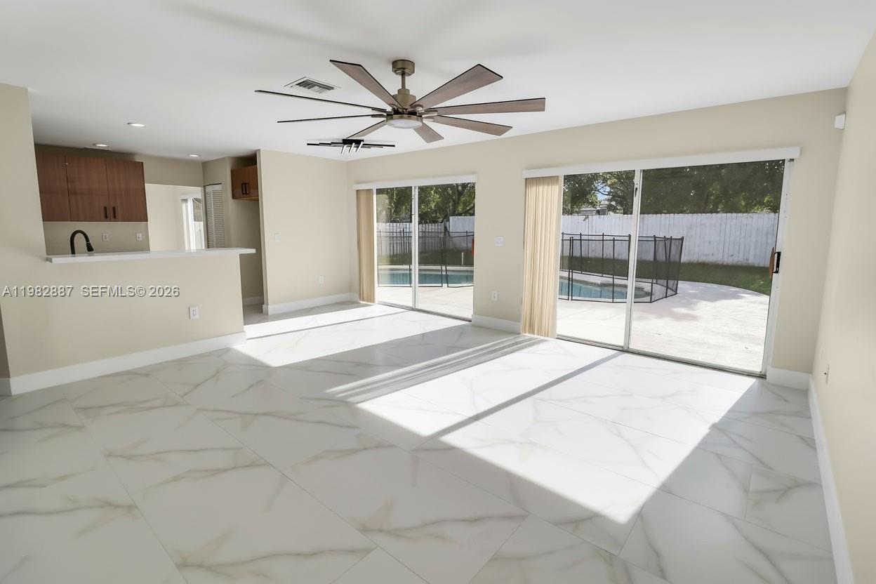 652 NW 133rd Dr Plantation, FL 33325