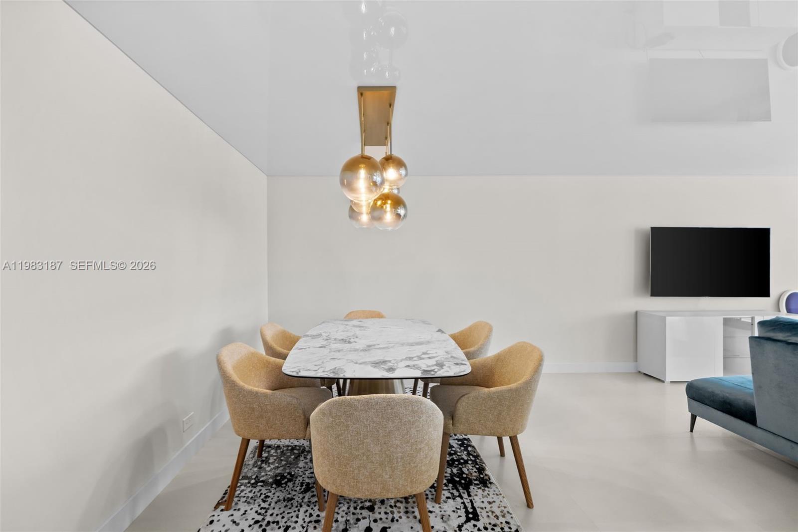 image Winston Towers 30012