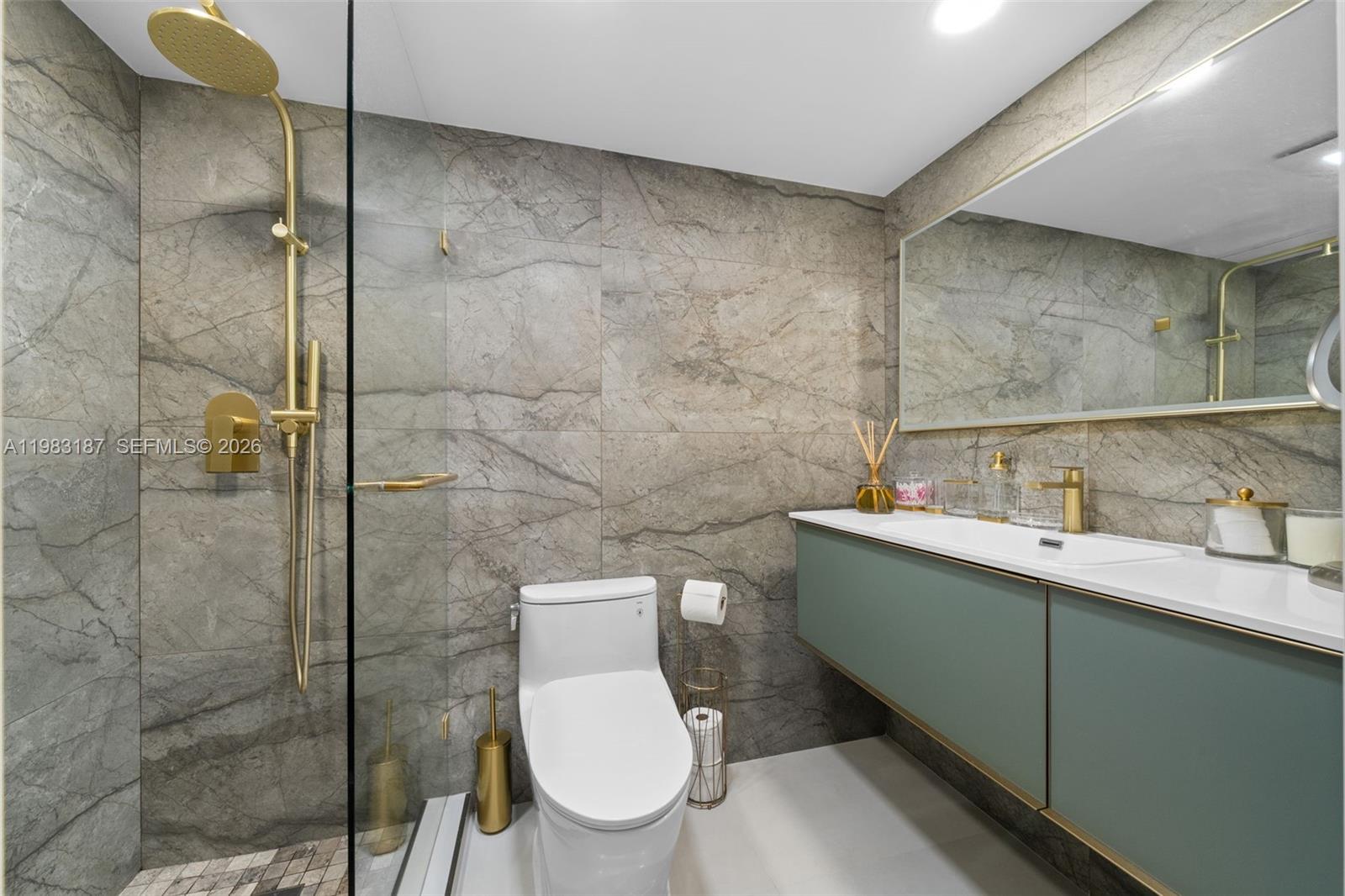 image Winston Towers 30027