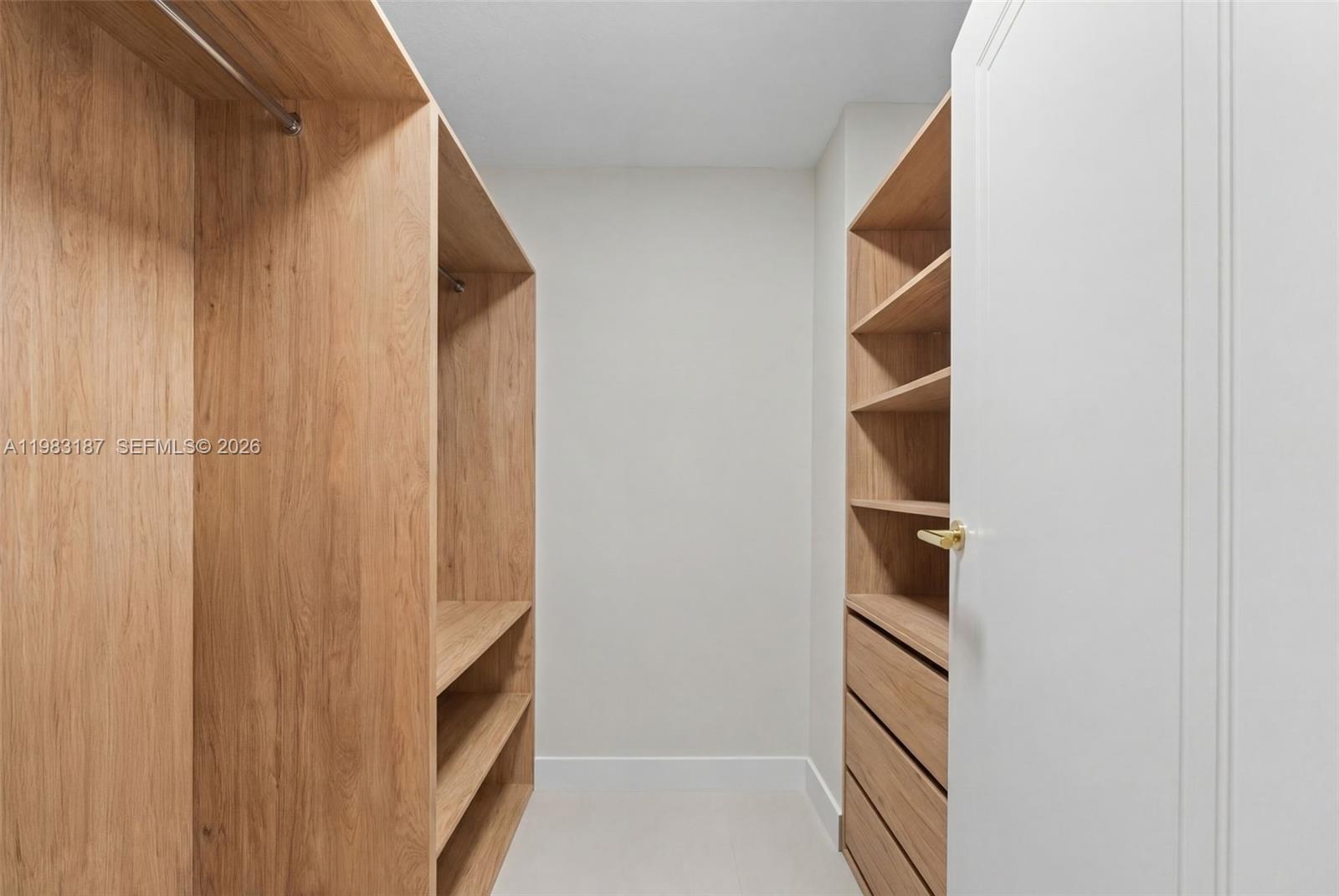 image Winston Towers 30029