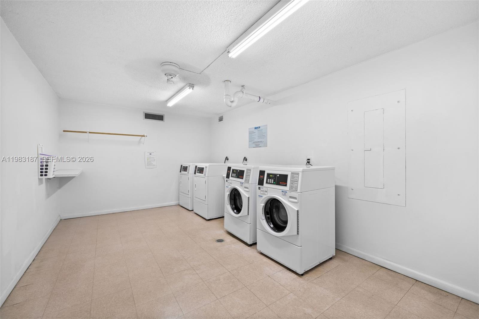 image Winston Towers 30031