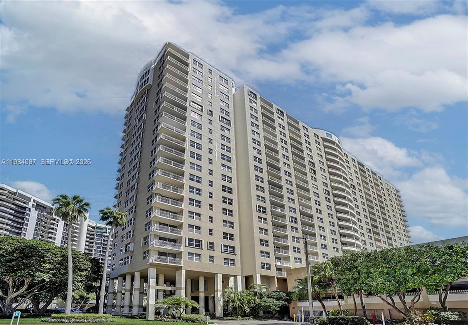 770 Claughton Is Dr #1508 Miami, FL 33131