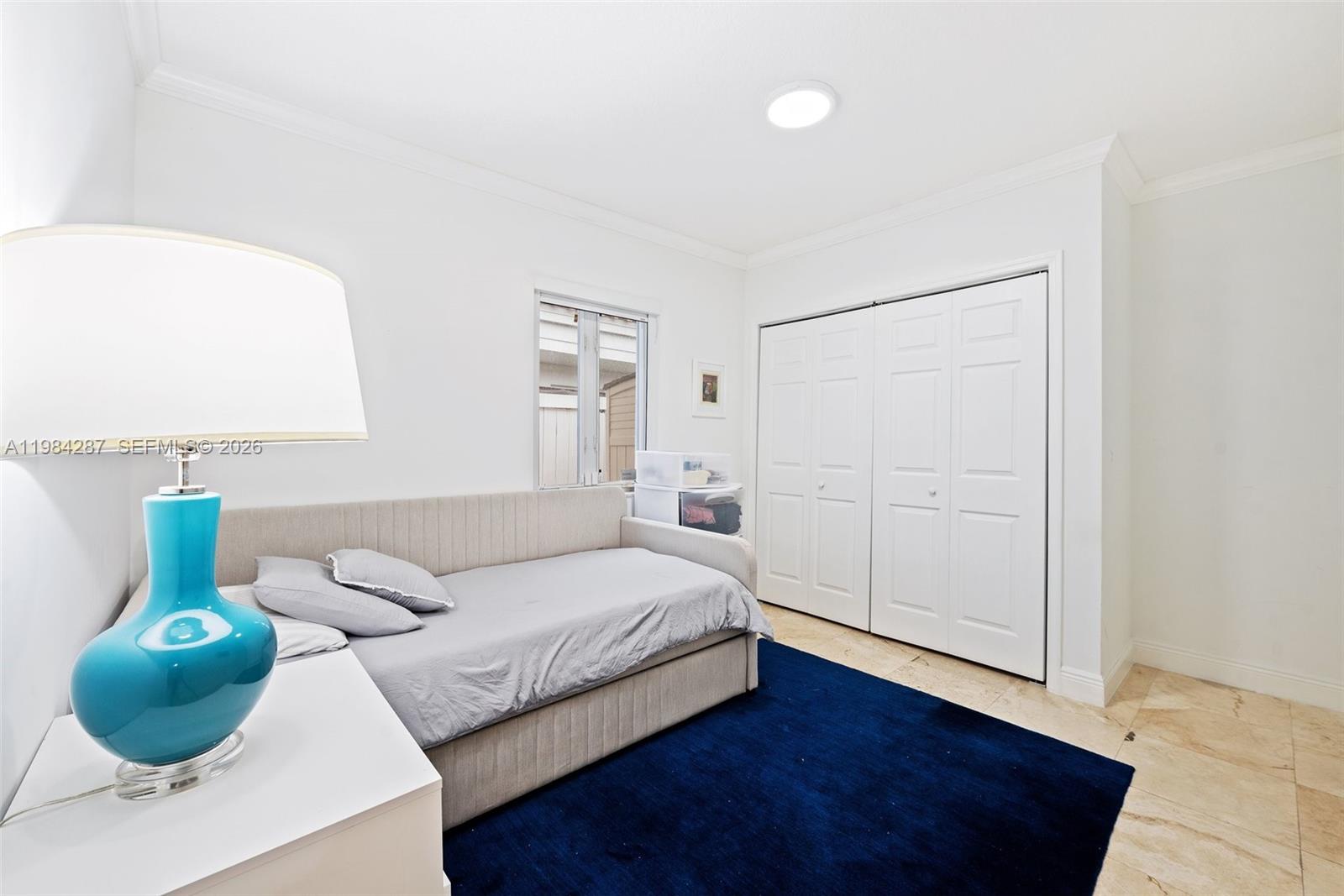 200 W Mashta Dr Key Biscayne, FL 33149