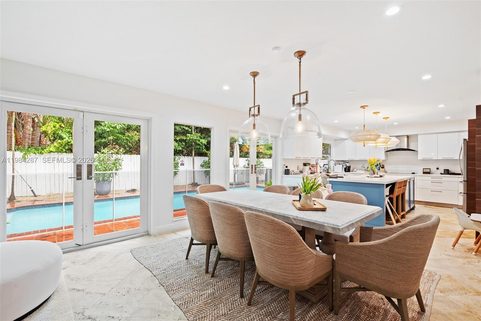 200 W Mashta Dr Key Biscayne, FL 33149