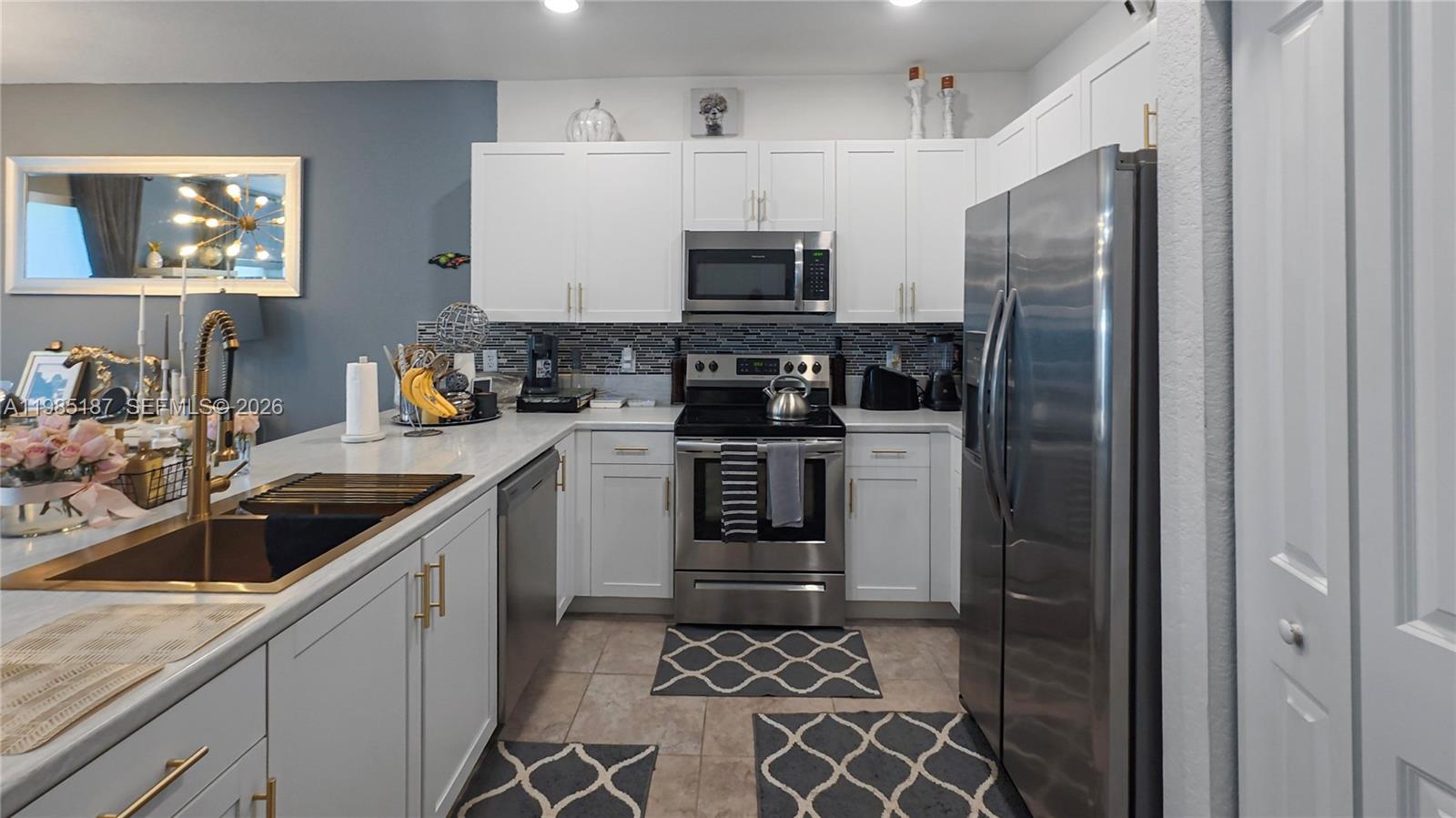 325 NE 208th Ter Miami, FL 33179