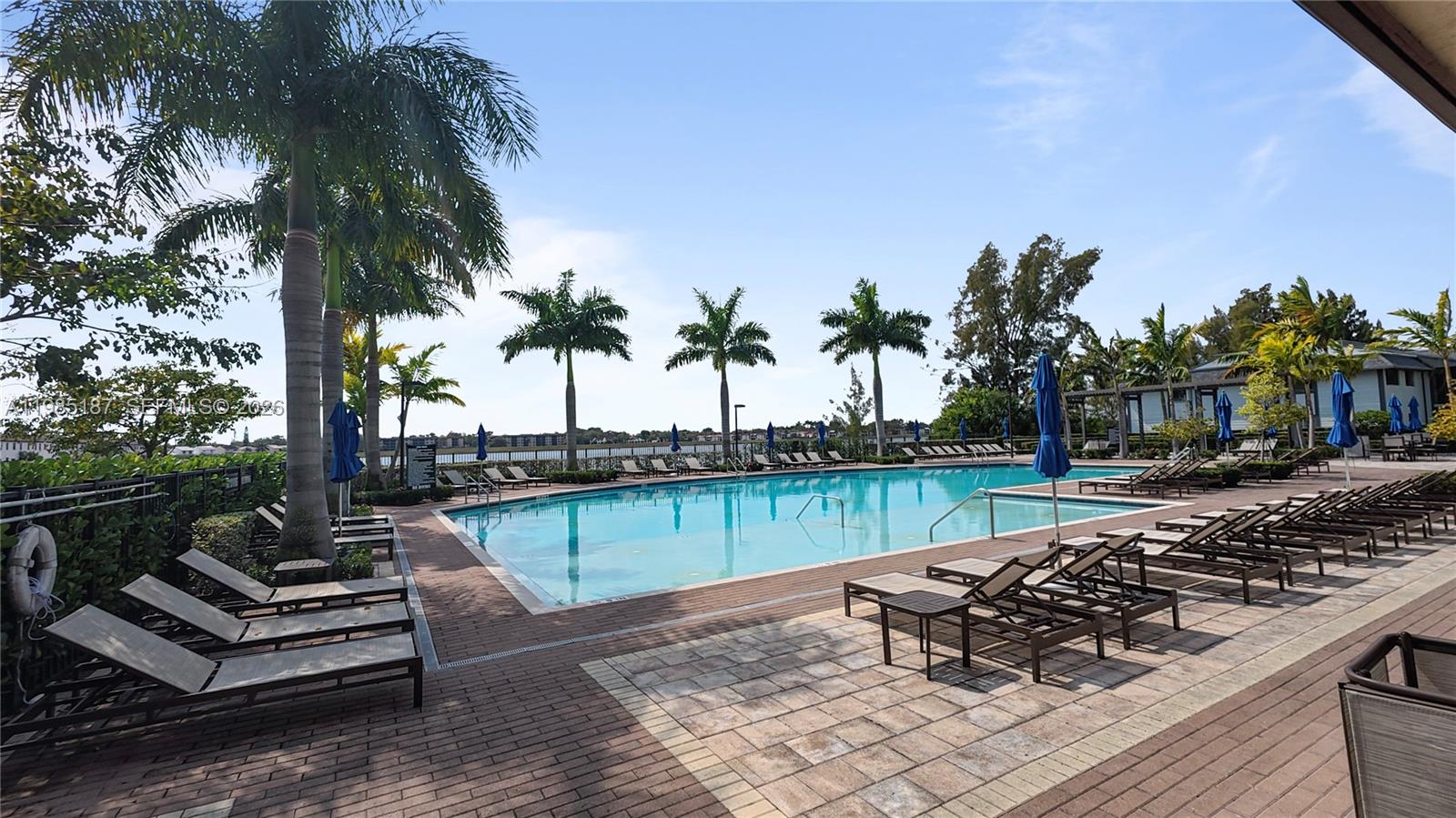 325 NE 208th Ter Miami, FL 33179