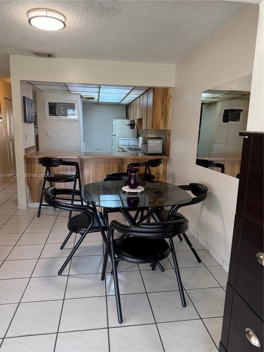 9612 Grand Canal Dr Miami, FL 33174