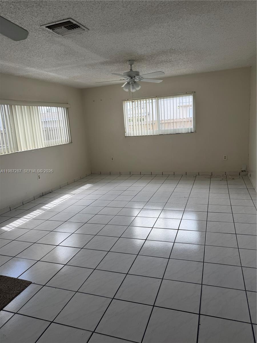 9612 Grand Canal Dr Miami, FL 33174