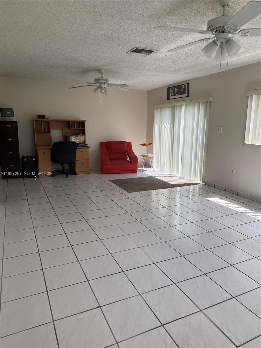 9612 Grand Canal Dr Miami, FL 33174